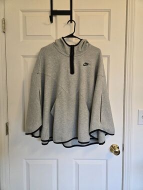 Nike Womens Sportswear Tech Fleece Essential Oversized Gray Poncho Size Large